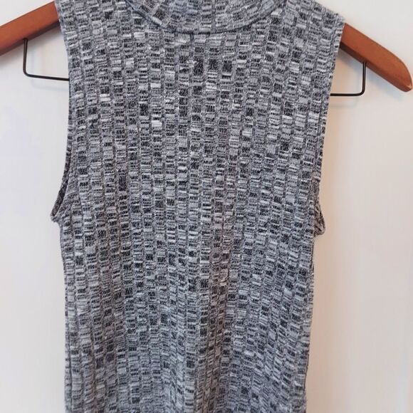 AMERICAN eagle cropped tank top - Picture 2 of 4